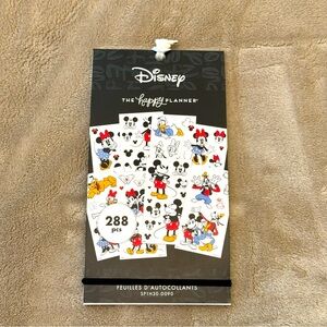 Disney © Value Pack Stickers 
LARGE MICKEY MOUSE AND MINNIE MOUSE